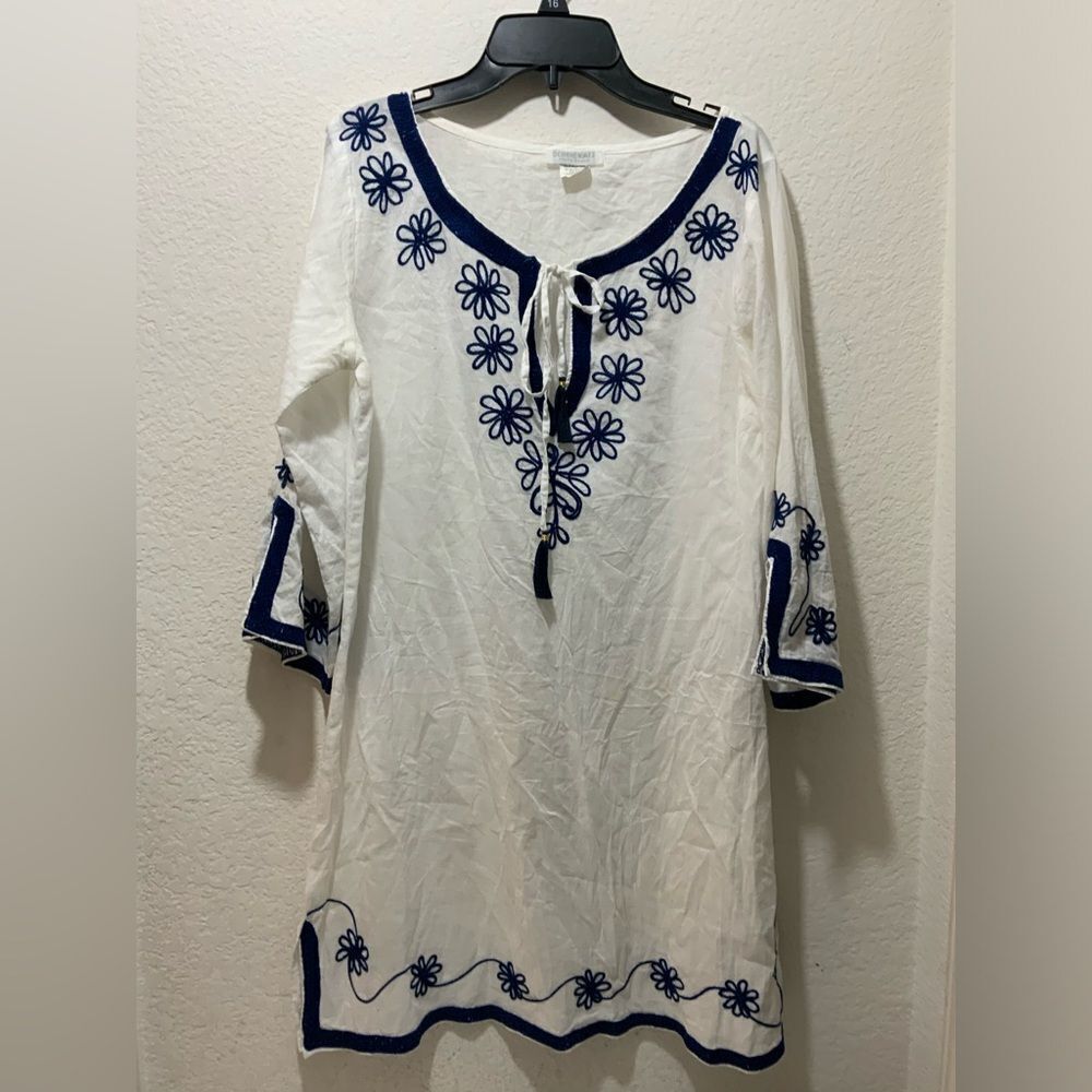 Debbie Katz south beach white embroidered blue top size Medium
